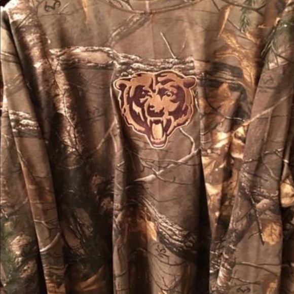 Clothes - Picture 1 of 16